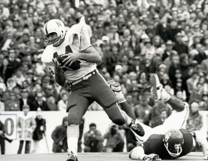 1971 Nebraska-Oklahoma football 14 Tagge scramble USATSI_9186494